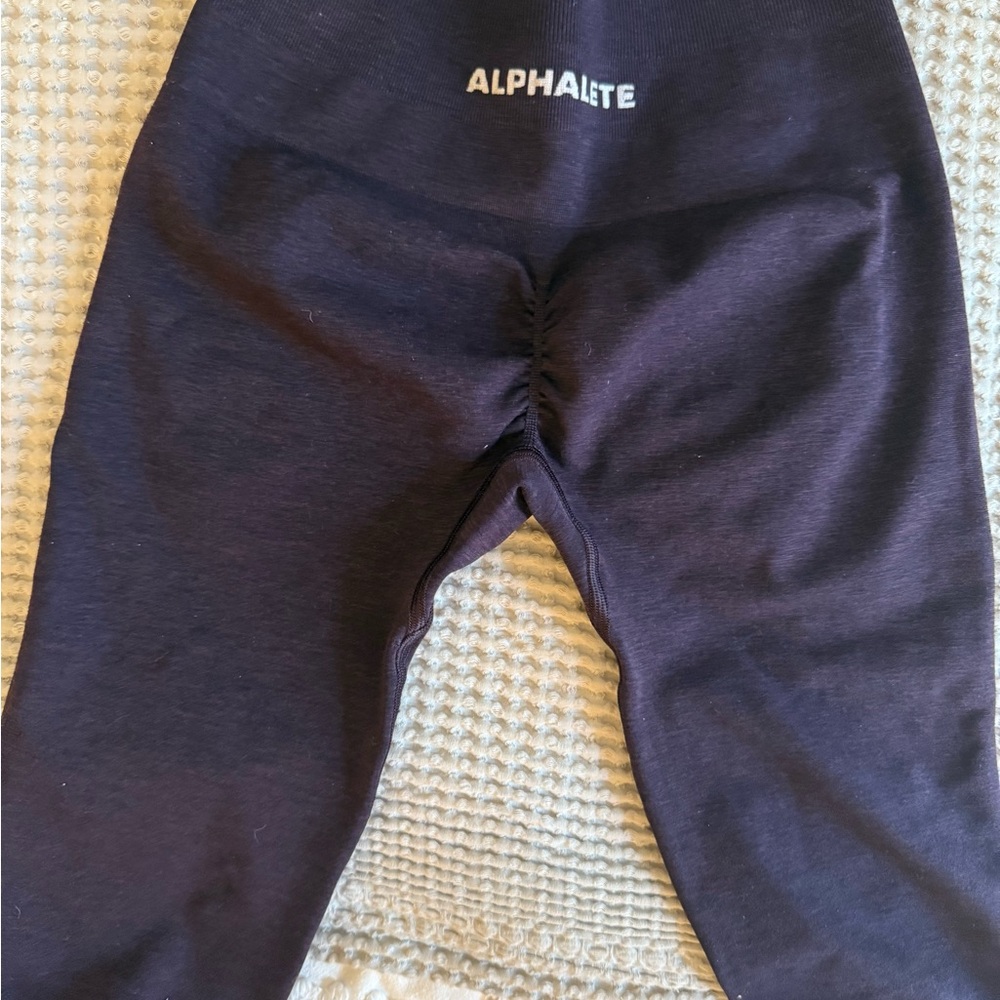 Alphalete Amplify leggings, size small